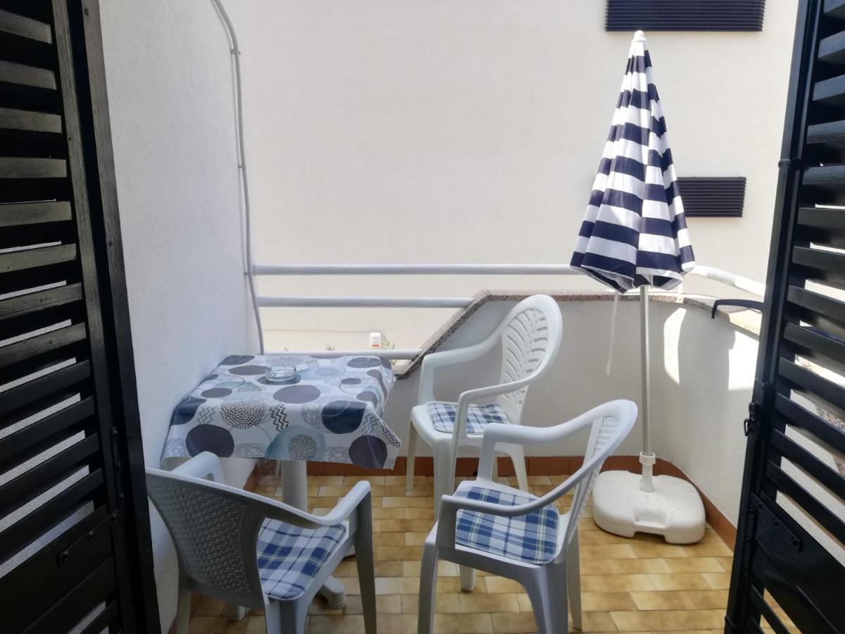 Iva/Sepac 1 Apartment Кърк Екстериор снимка